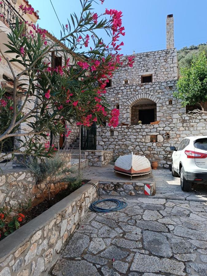 Mani Home Neo Oitilo Exterior photo